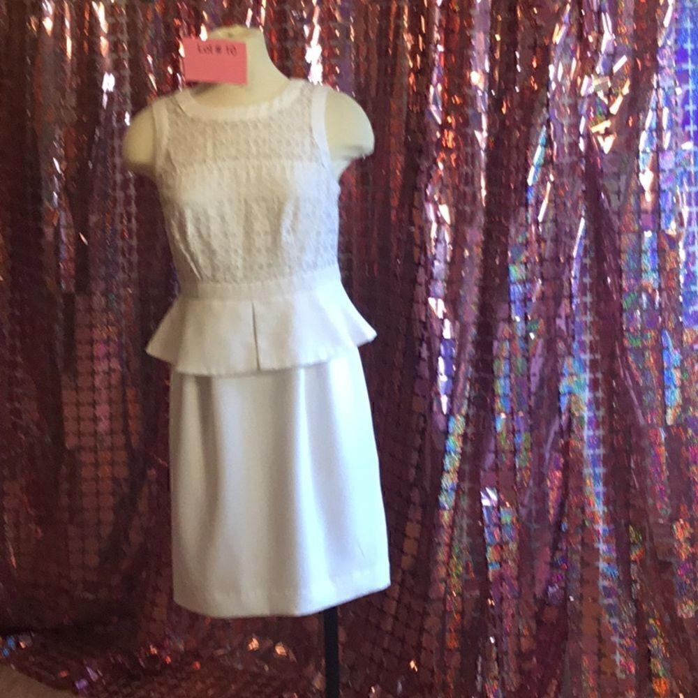 White sleeveless dress with ruffled waist in size 4 by WORTHINGTON